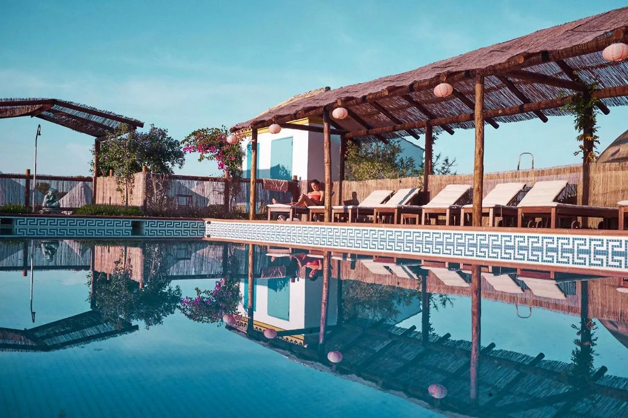 Resort Hotel Suryalila Retreat Center Villamartín